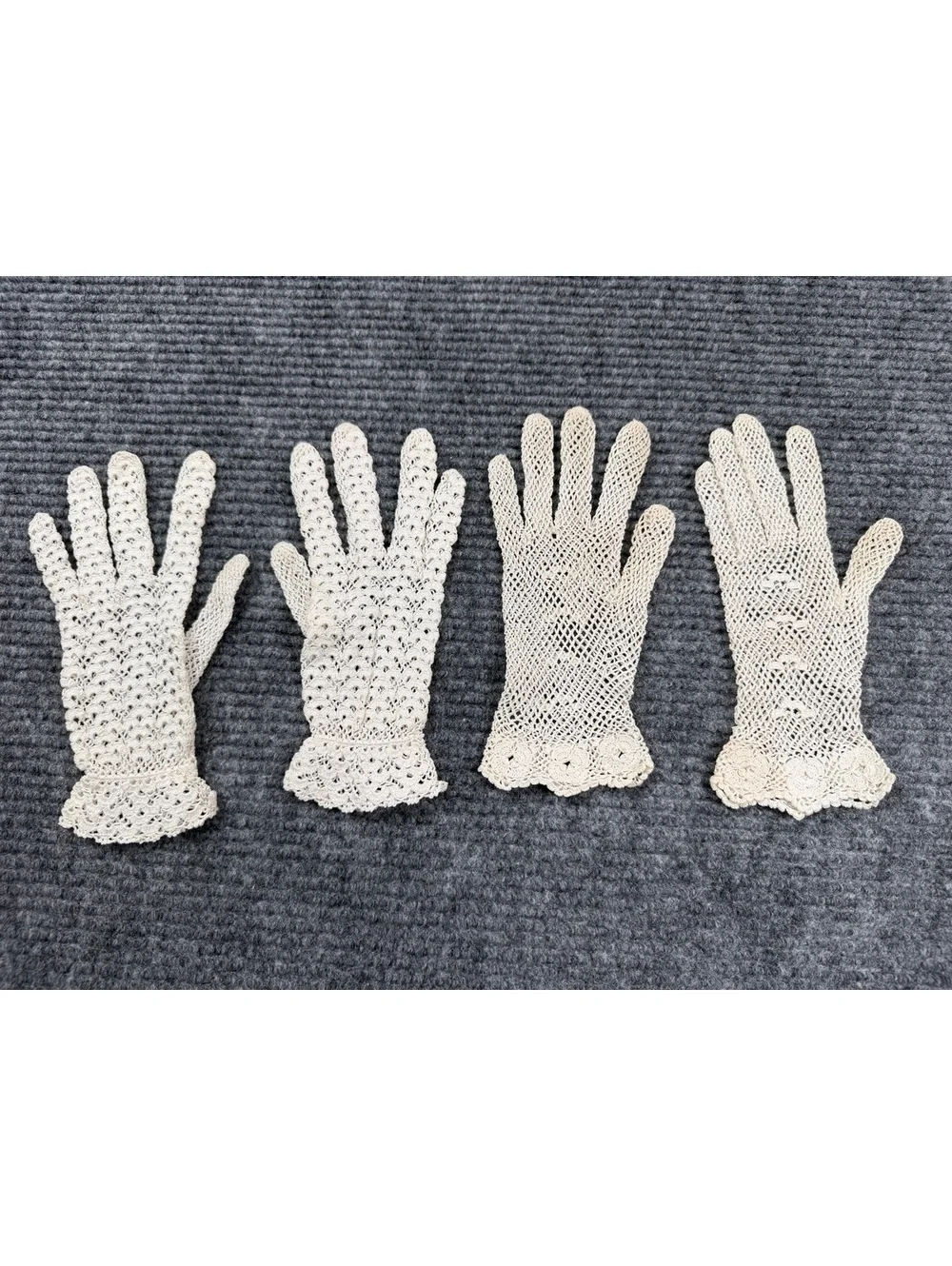 Vintage White Crochet Lace Gloves Floral Cuff Cotton Wedding Tea Party Costume